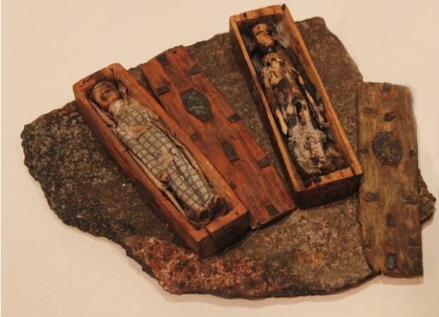 The mysterious coffins of Arthurs Seat detail