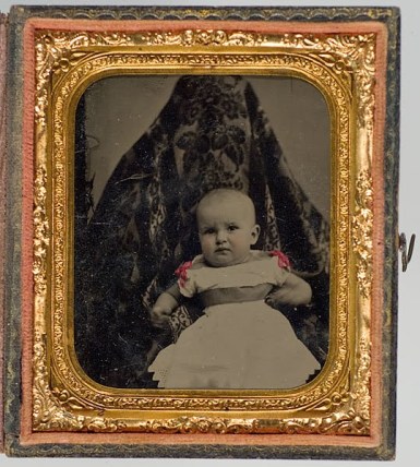 Hidden mother in unsettling Victorian photograph